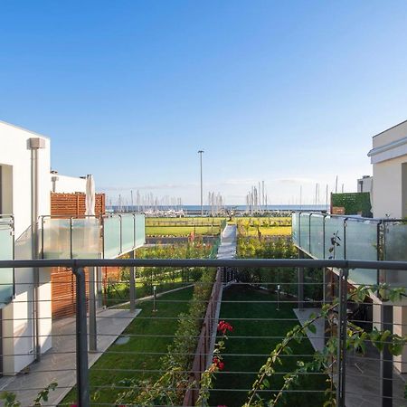 H11 Luxury 9A - Porto - Piscina - Jacuzzi Lägenhet Santo Stefano al Mare Exteriör bild