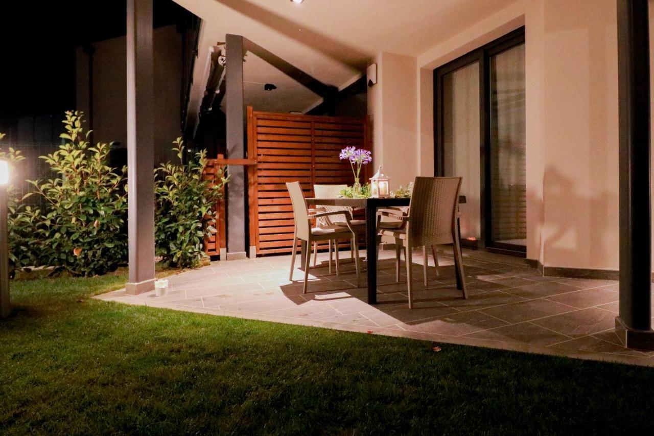 H11 Luxury 9A - Porto - Piscina - Jacuzzi Lägenhet Santo Stefano al Mare Exteriör bild
