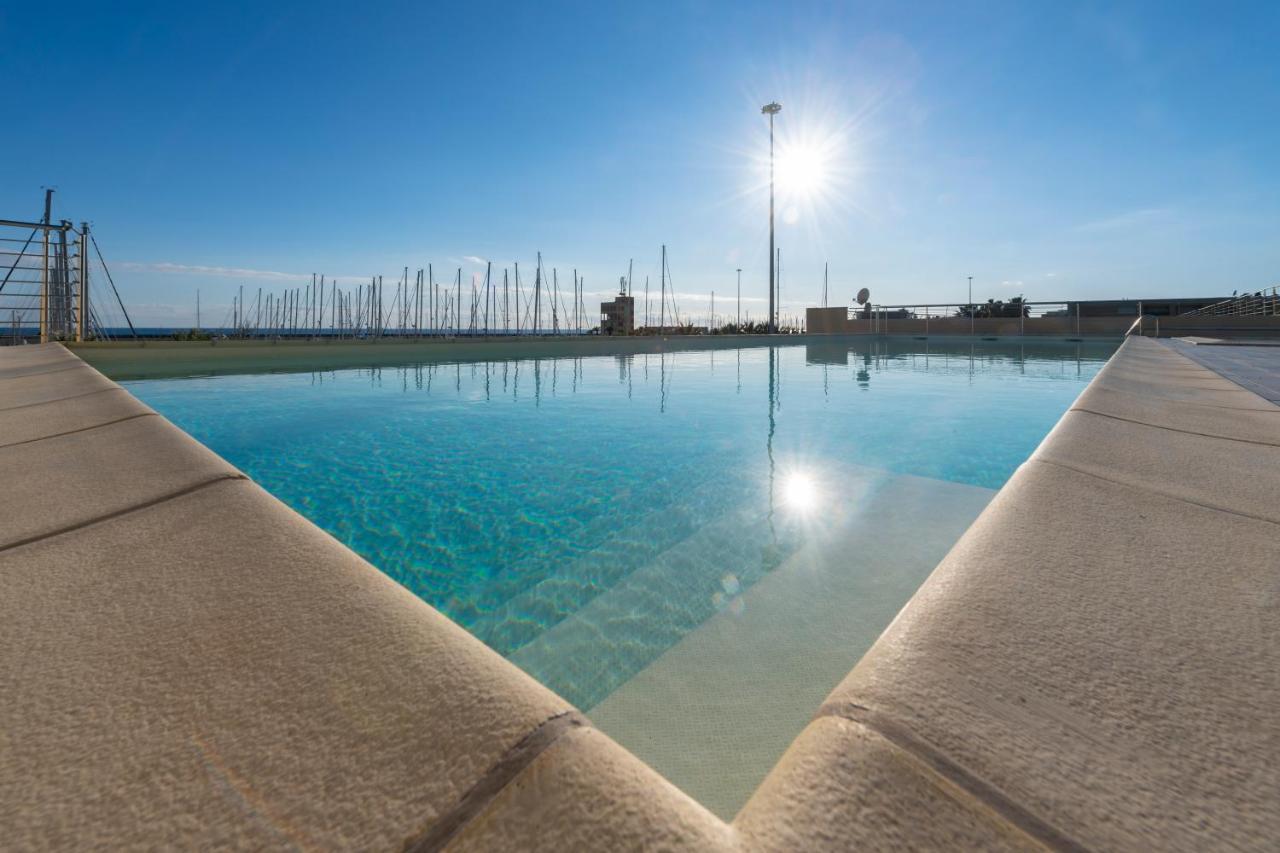 H11 Luxury 9A - Porto - Piscina - Jacuzzi Lägenhet Santo Stefano al Mare Exteriör bild
